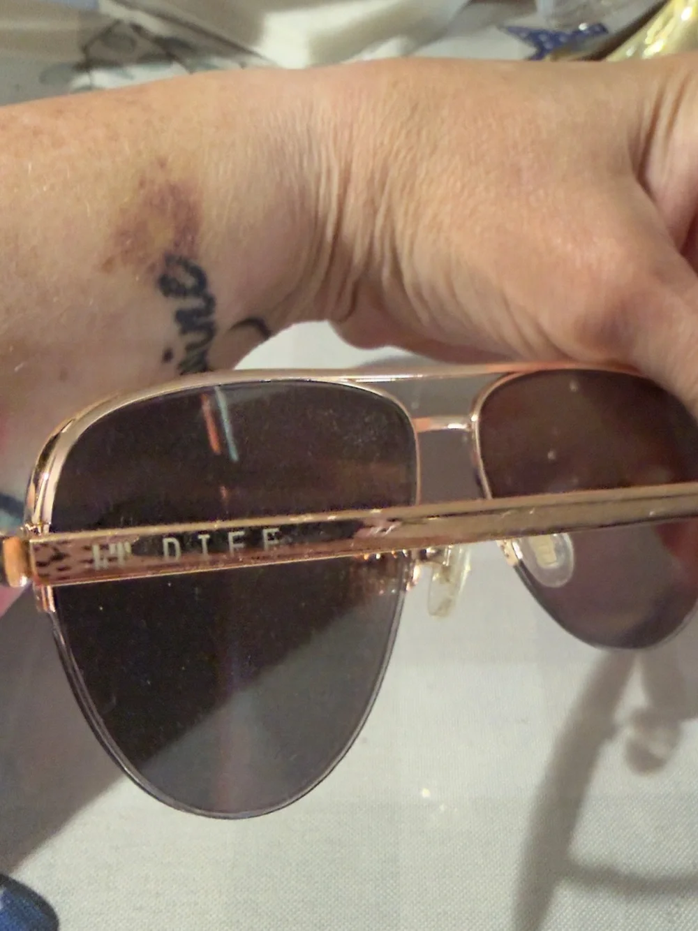 Diff Eyewear Pink to Yellow Gradient Aviator Sunglasses